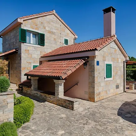 Luci Villa Praznice