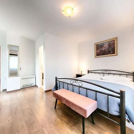 فيلة Luci Pražnice