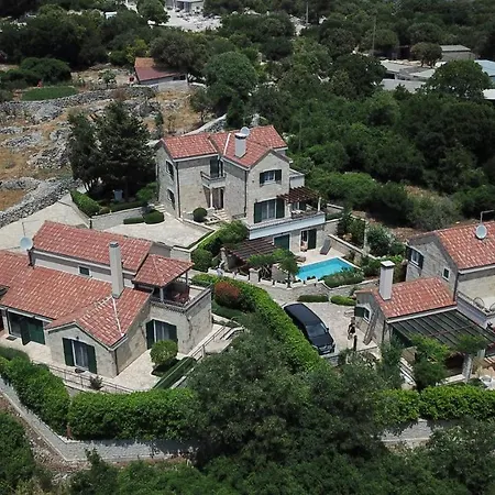 Luci Villa