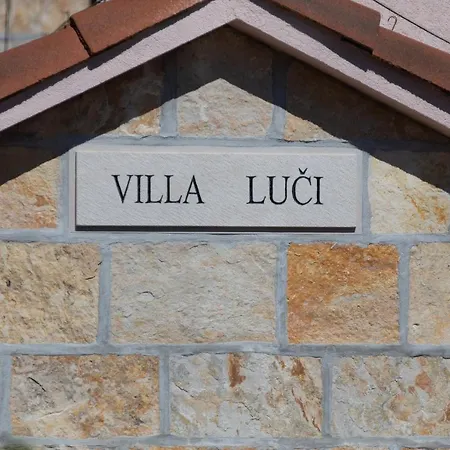 Villa Luci Pražnice