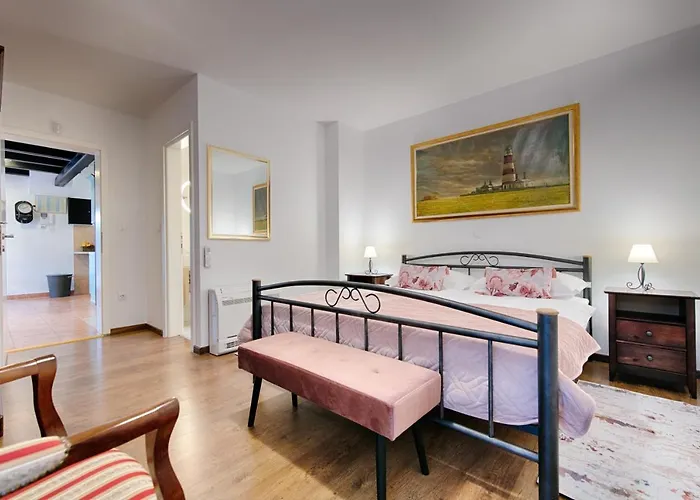 Luci Villa *