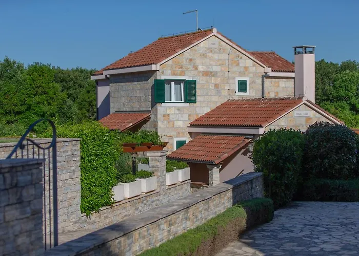 Luci Villa *